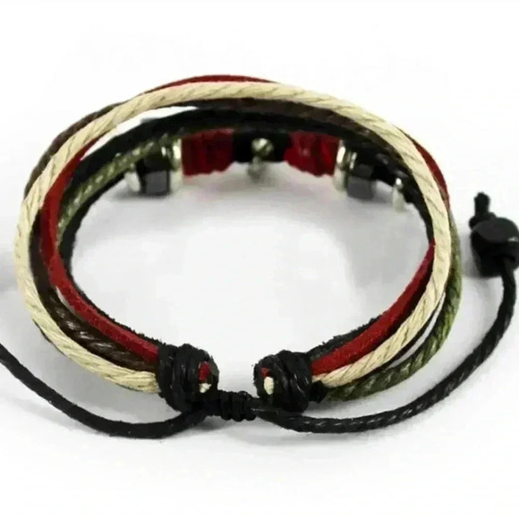 Leaf Black Leather Adjustable Bracelet - Picture 4 of 4